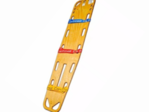 tabla de madera con cinturones